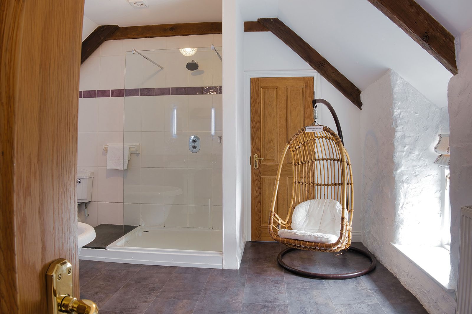 Office Room Bathroom.jpg
