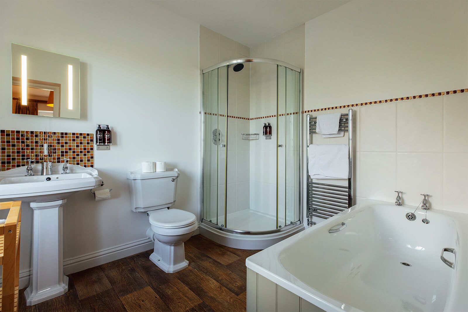 Store Bath 3.jpg